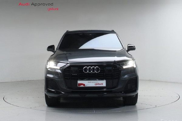 2023 Audi Q7 с пробегом 38 749 км