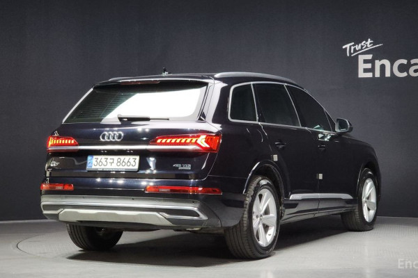 2021 Audi Q7 с пробегом 31 323 км