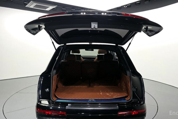 2021 Audi Q7 с пробегом 112 092 км