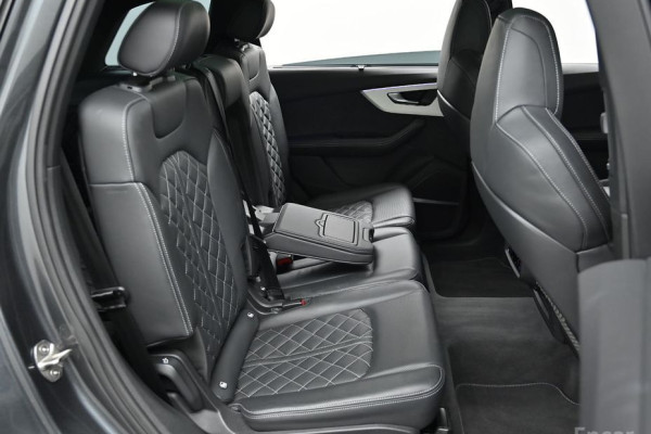 2023 Audi Q7 с пробегом 38 749 км