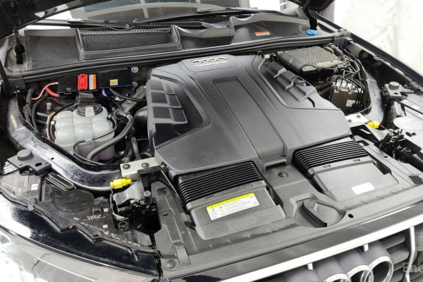 2021 Audi Q7 с пробегом 31 323 км