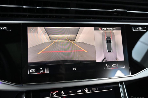 2023 Audi Q7 с пробегом 38 749 км