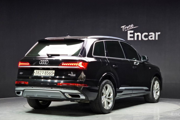 2022 Audi Q7 с пробегом 98 313 км