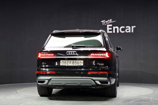 2022 Audi Q7 с пробегом 98 313 км