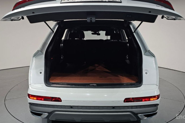 2020 Audi Q7 с пробегом 47 077 км