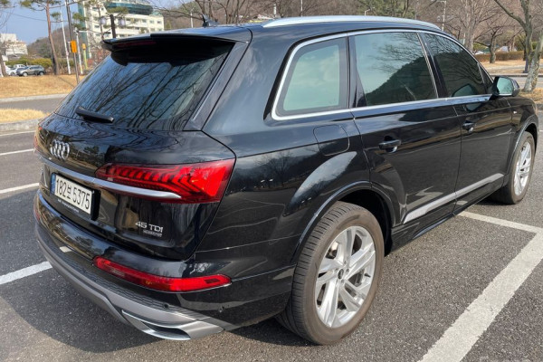 2022 Audi Q7 с пробегом 138 000 км