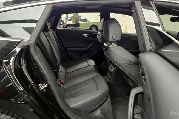 2023 Audi A5 с пробегом 33 440 км