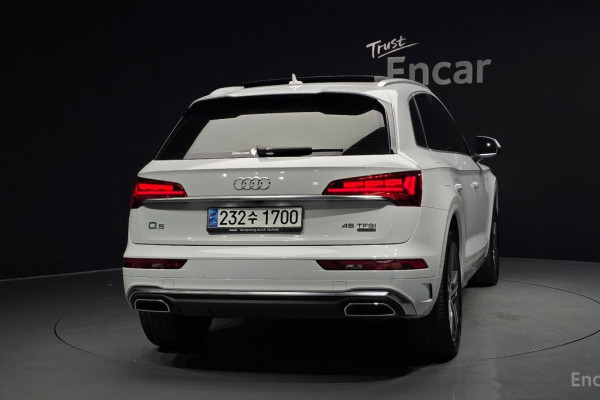 2023 Audi Q5 с пробегом 15 772 км