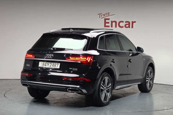 2023 Audi Q5 с пробегом 18 466 км