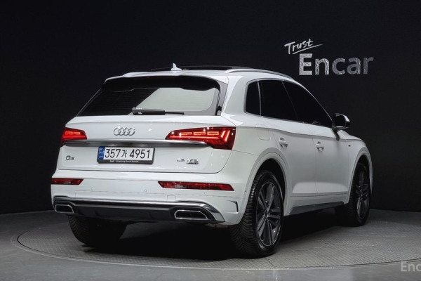 2023 Audi Q5 с пробегом 49 635 км