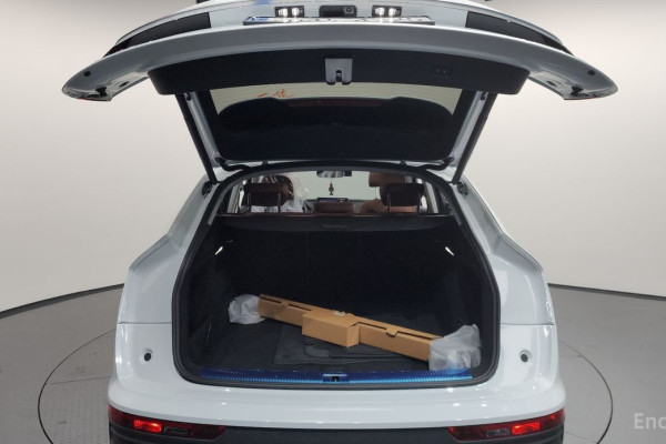 2023 Audi Q5 с пробегом 32 694 км