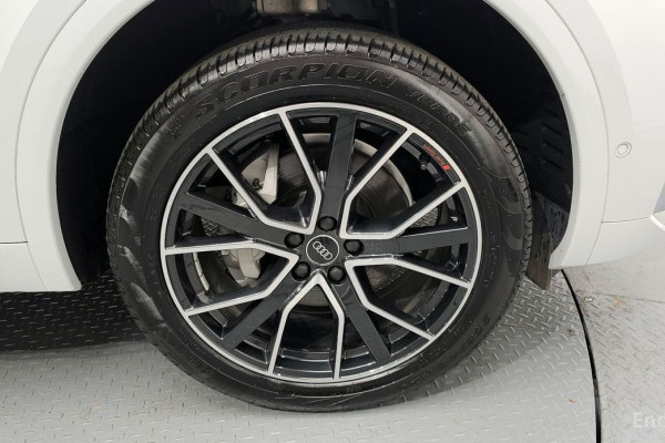 2024 Audi Q5 с пробегом 17 896 км