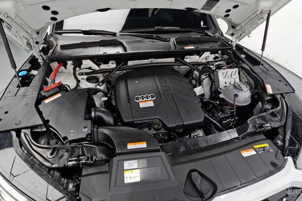 2024 Audi Q5 с пробегом 17 896 км