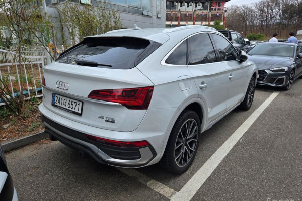 2023 Audi Q5 с пробегом 6 900 км