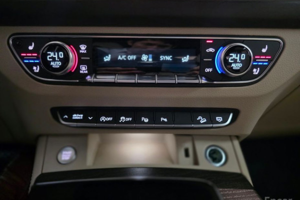 2023 Audi Q5 с пробегом 43 449 км