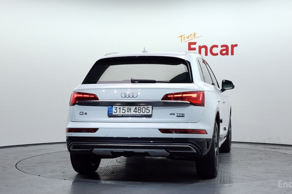 2021 Audi Q5 с пробегом 50 920 км
