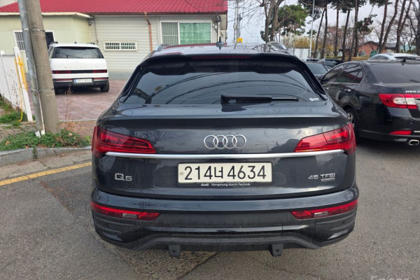 2023 Audi Q5 с пробегом 21 147 км