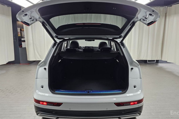 2023 Audi Q5 с пробегом 13 555 км