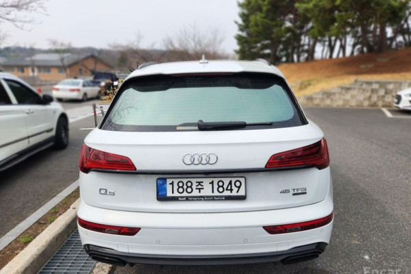 2024 Audi Q5 с пробегом 14 057 км