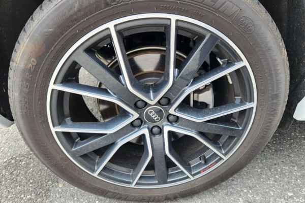 2024 Audi Q5 с пробегом 14 057 км