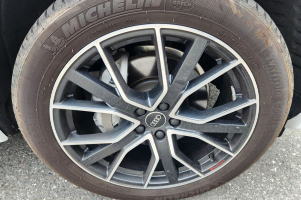 2024 Audi Q5 с пробегом 14 057 км