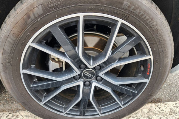 2024 Audi Q5 с пробегом 14 057 км