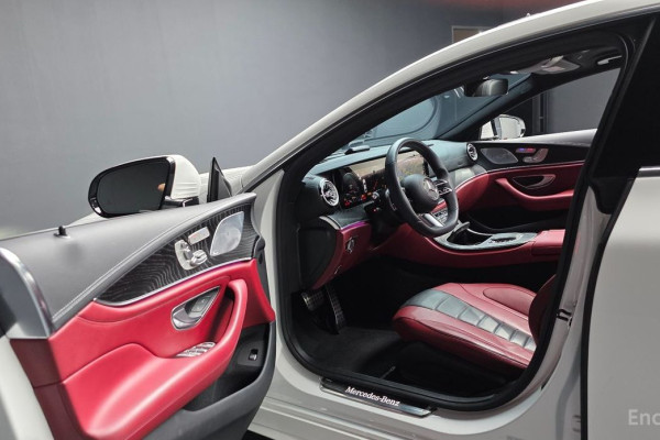 2022 Mercedes-Benz CLS с пробегом 18 210 км