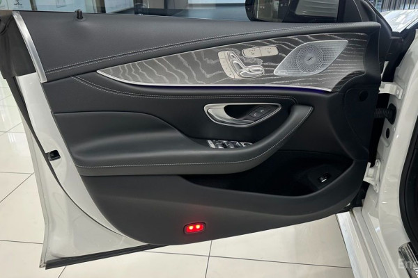 2022 Mercedes-Benz CLS с пробегом 40 303 км