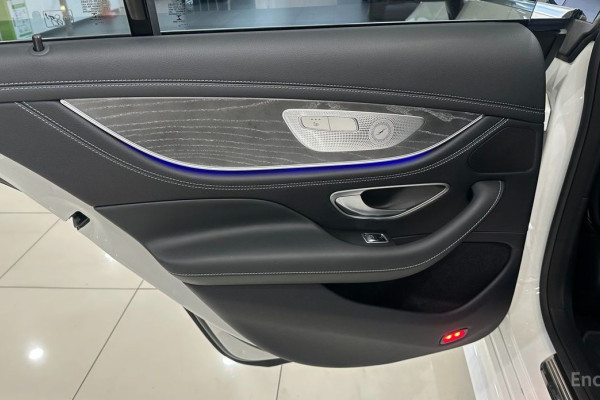 2022 Mercedes-Benz CLS с пробегом 40 303 км