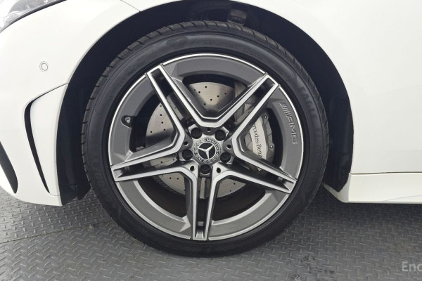 2023 Mercedes-Benz CLS с пробегом 17 324 км