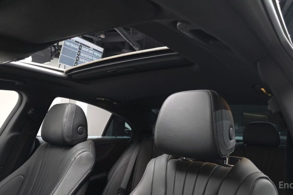 2021 Mercedes-Benz CLS с пробегом 77 096 км