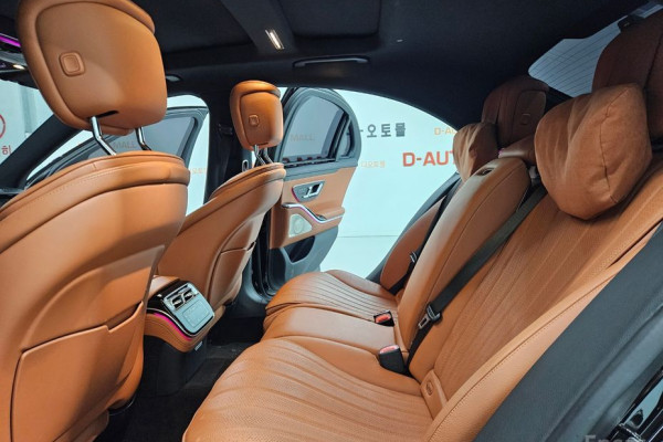 2022 Mercedes-Benz S-Класс с пробегом 140 535 км