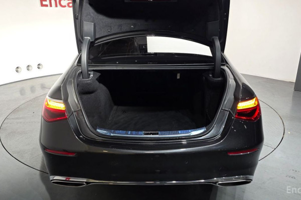 2023 Mercedes-Benz S-Класс с пробегом 60 736 км