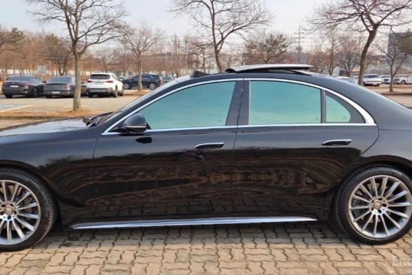 2023 Mercedes-Benz S-Класс с пробегом 14 000 км