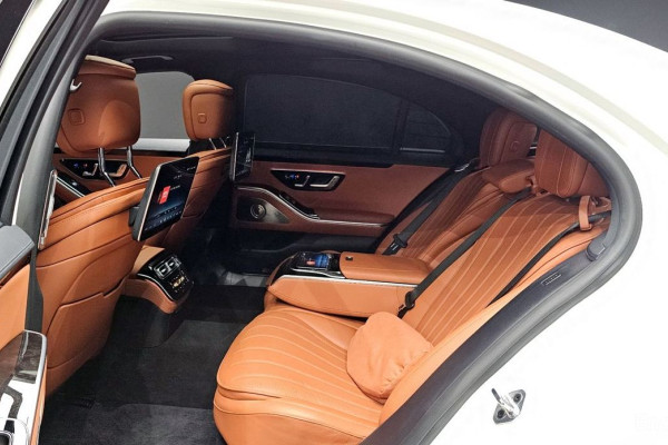 2022 Mercedes-Benz S-Класс с пробегом 56 258 км