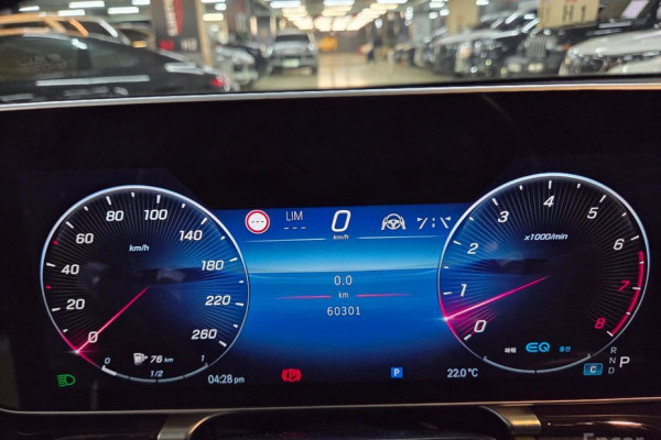 2022 Mercedes-Benz S-Класс с пробегом 60 300 км