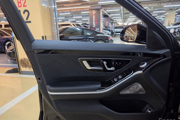 2022 Mercedes-Benz S-Класс с пробегом 60 300 км