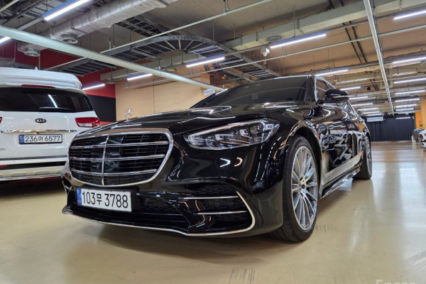 2022 Mercedes-Benz S-Класс с пробегом 60 300 км