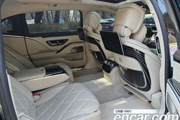 2022 Mercedes-Benz S-Класс с пробегом 72 500 км