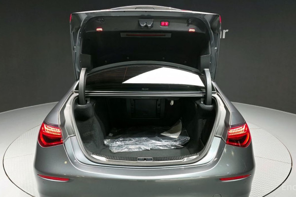 2022 Mercedes-Benz S-Класс с пробегом 22 116 км