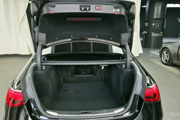 2023 Mercedes-Benz S-Класс с пробегом 111 646 км