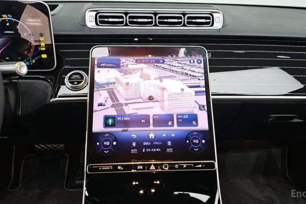 2023 Mercedes-Benz S-Класс с пробегом 18 953 км