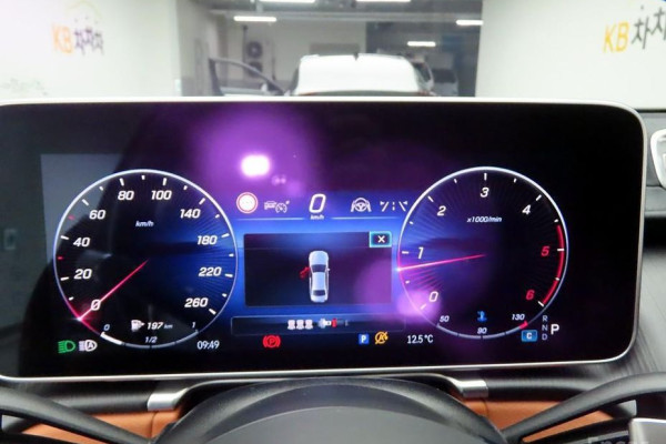 2022 Mercedes-Benz S-Класс с пробегом 65 483 км