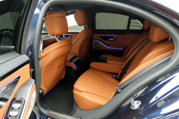 2022 Mercedes-Benz S-Класс с пробегом 65 483 км