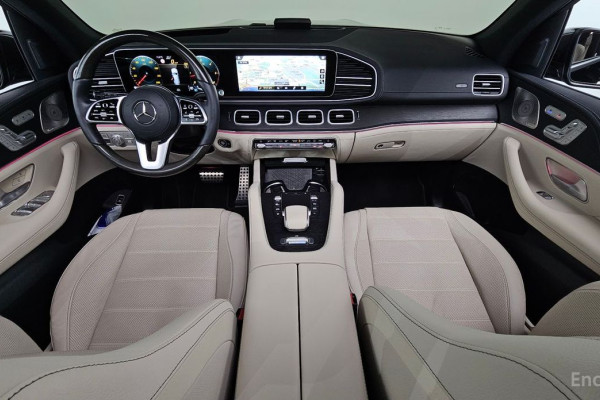 2023 Mercedes-Benz GLS с пробегом 9 878 км