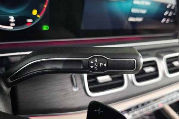 2023 Mercedes-Benz GLS с пробегом 9 878 км