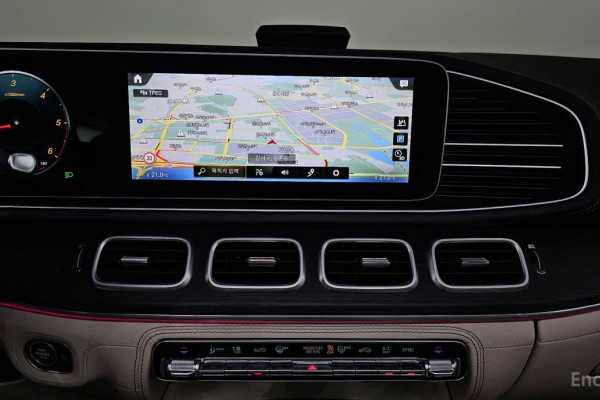 2023 Mercedes-Benz GLS с пробегом 9 878 км