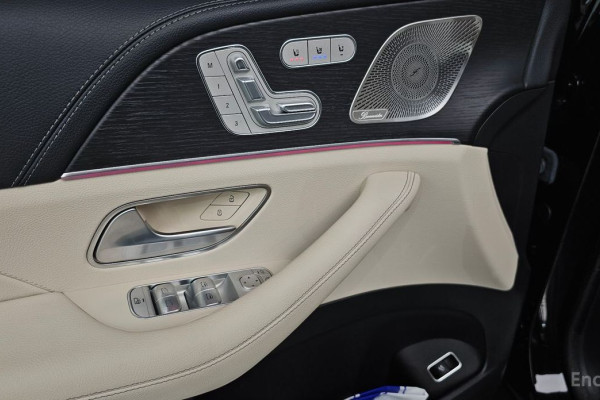 2023 Mercedes-Benz GLS с пробегом 9 878 км