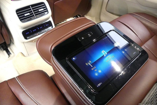 2023 Mercedes-Benz GLS с пробегом 28 155 км