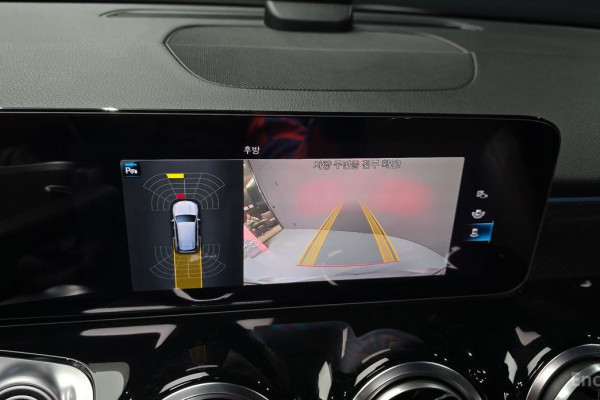 2023 Mercedes-Benz GLB с пробегом 28 948 км